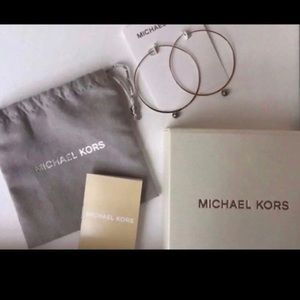 Michael Kors Hoop classic pearl rose Earrings